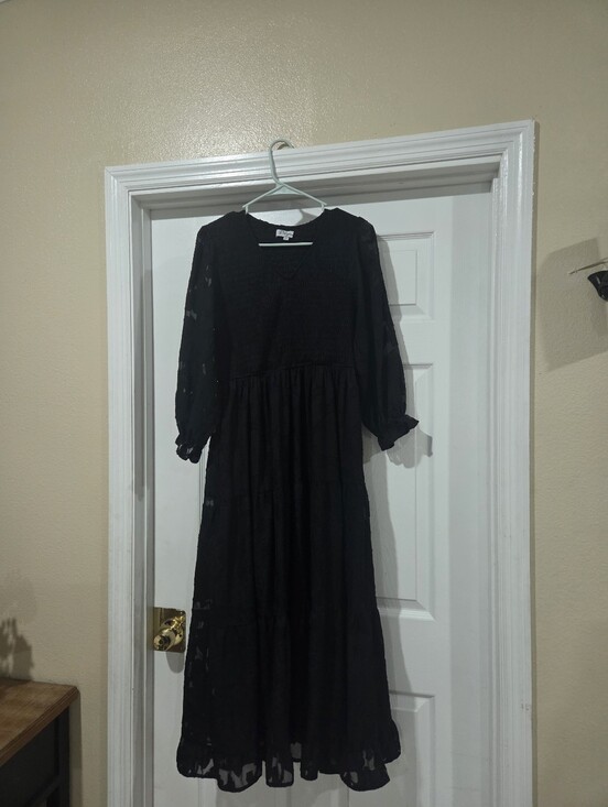 Polagram Dresses & Skirts - Black Tiered Midi Dress